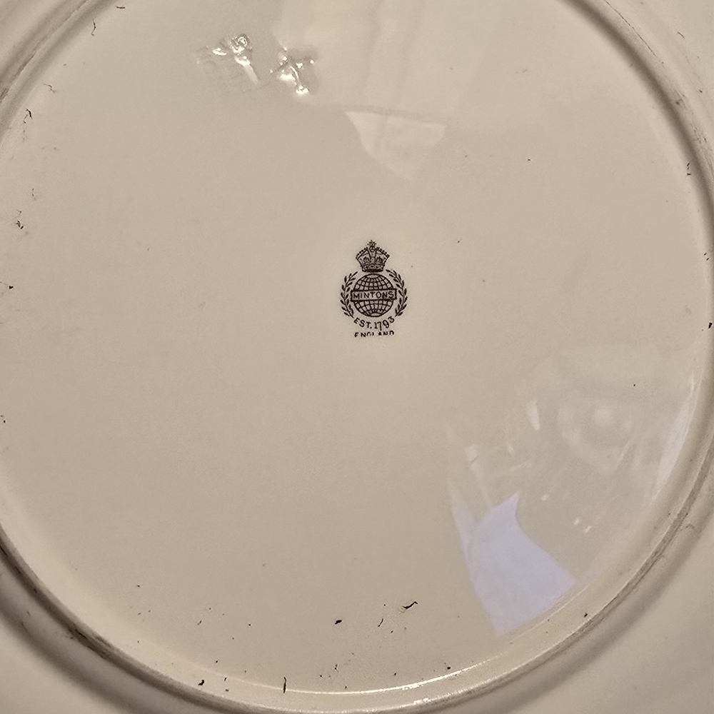 Tiffany & Co. White Dinner Plate with Gold Trim - Picture 2 of 4